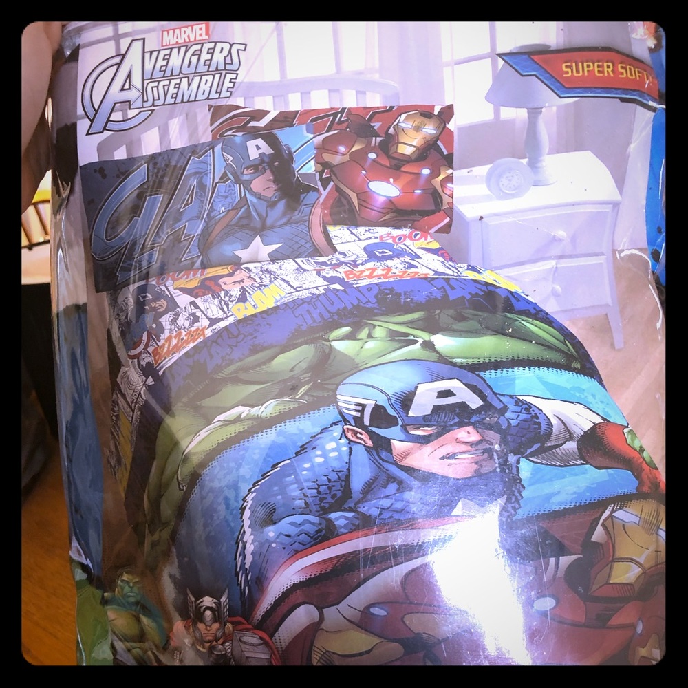 Marvel Avengers Twin Size Comforter